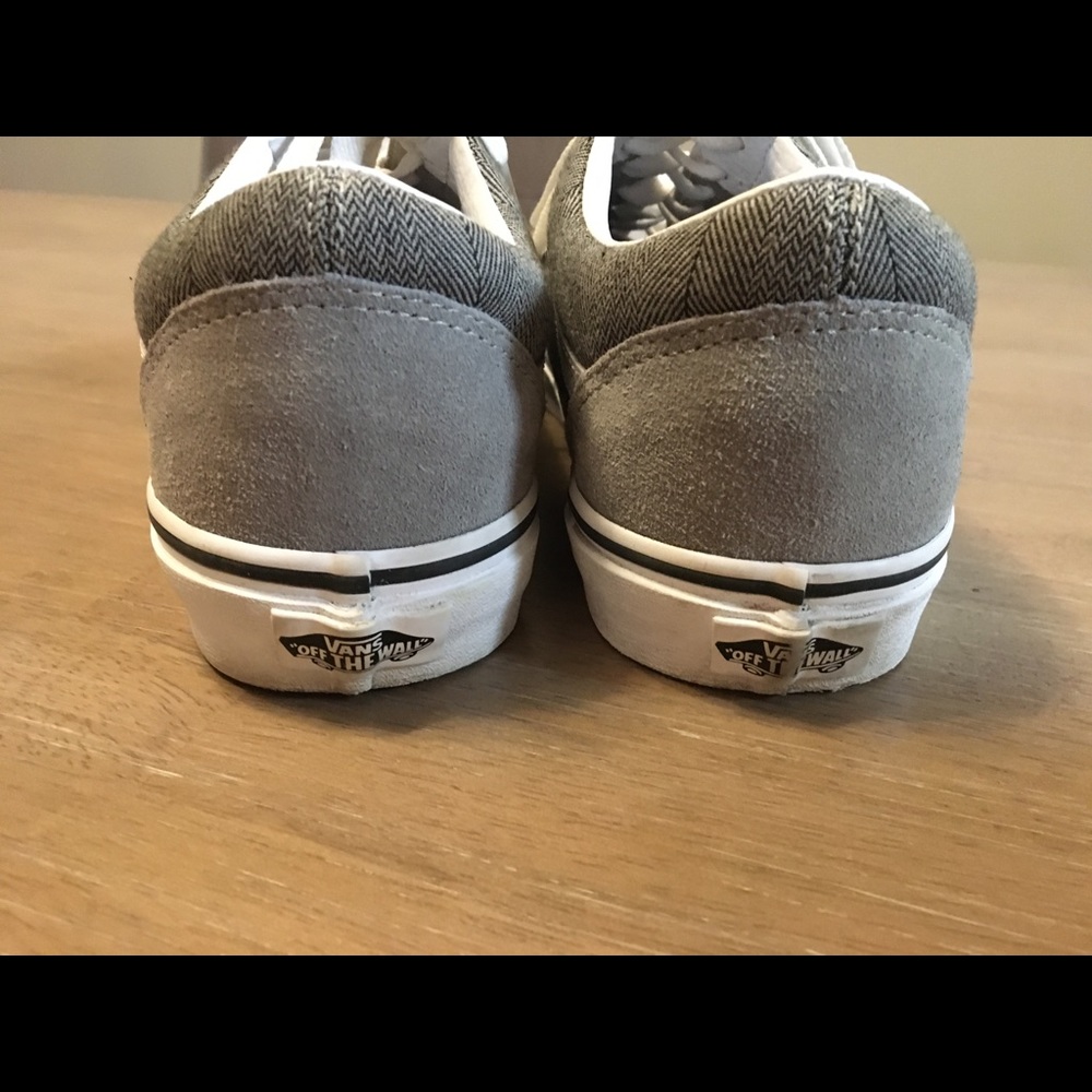 Vans Old Skool Herringbone shoes. Women’s size 9.5. Gray, black, & white - Picture 4 of 6